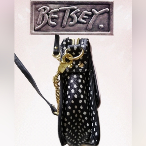 🆕️ Very Rare Betsey Johnson Elegant Rotary Phone Bag - Picture 5 of 10